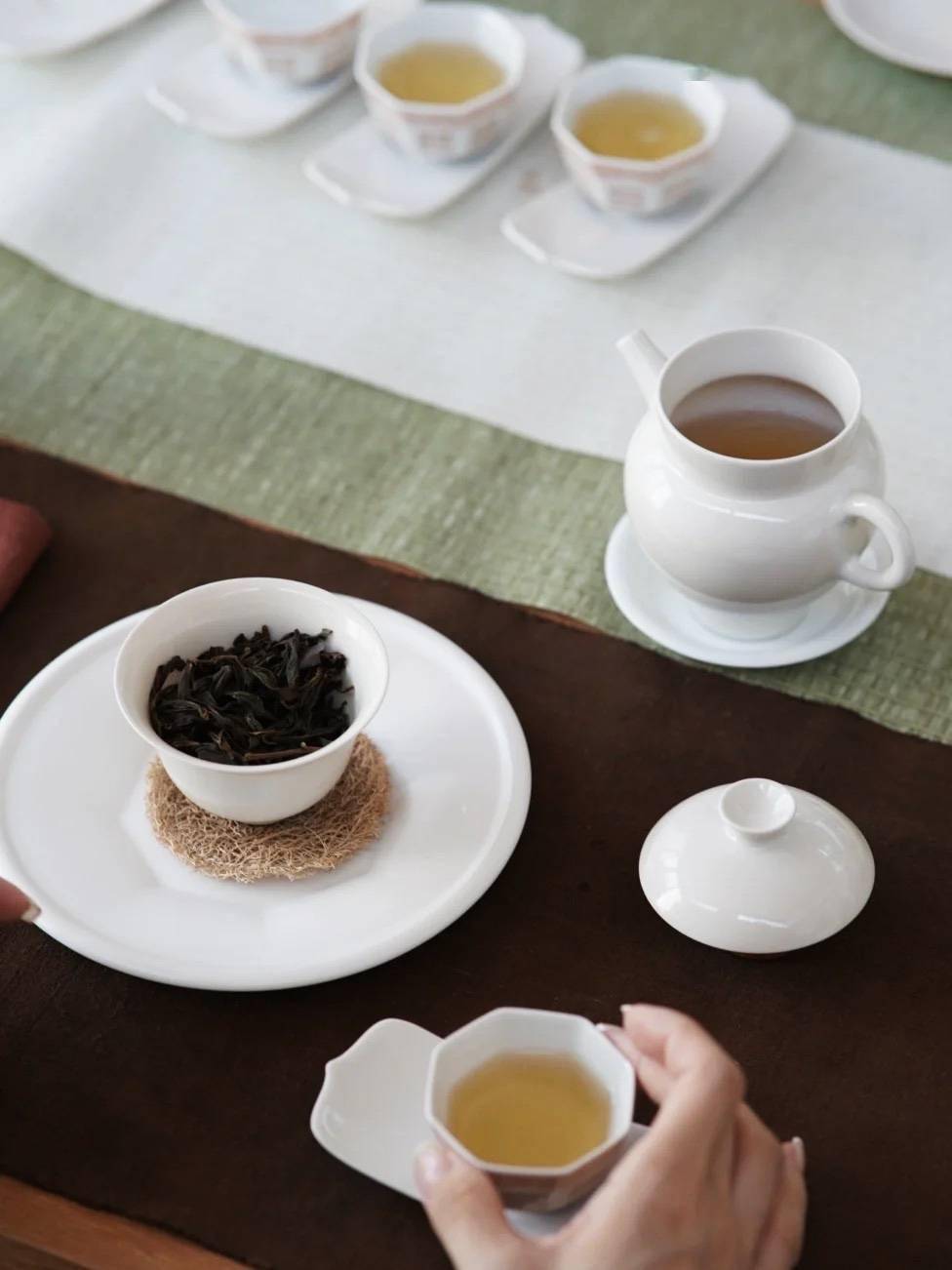 头道茶才有滋味又有人说全是农残杂质头汤究竟倒不倒