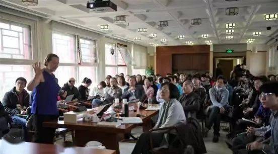 她研究中国历史文化的几部作品，都曾引发国际史学界对中国历史研究的风