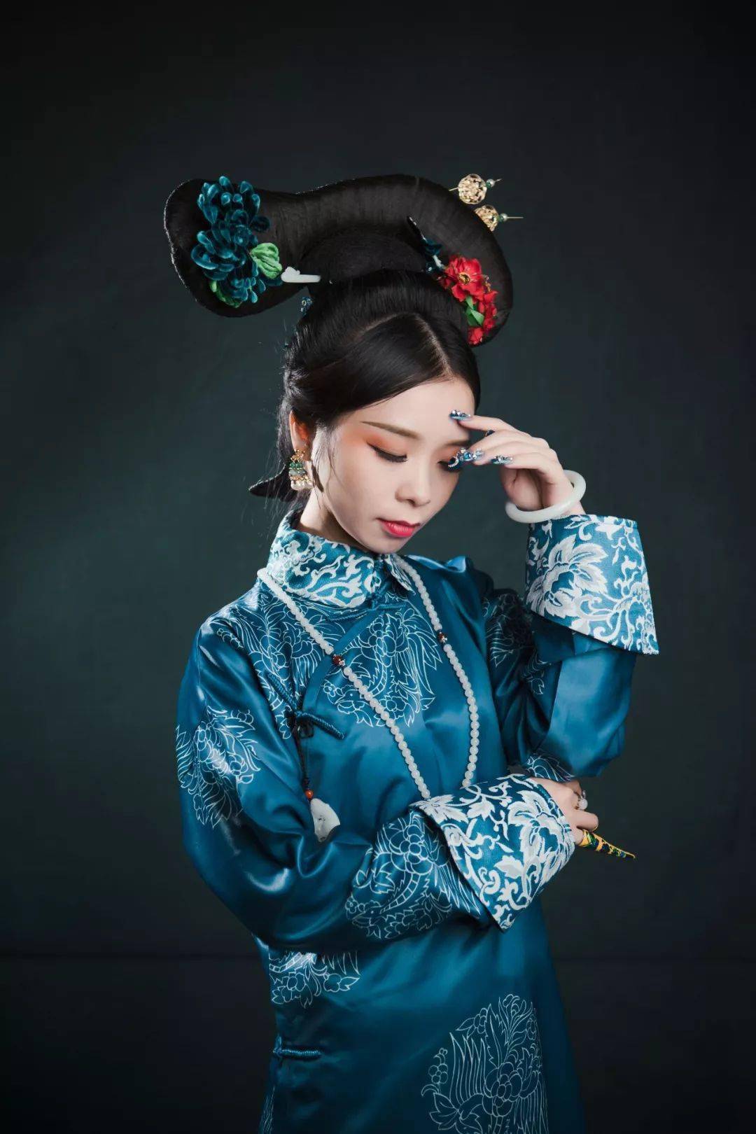 古代女子的装扮,那些让人为之着迷的繁复精致的首饰!