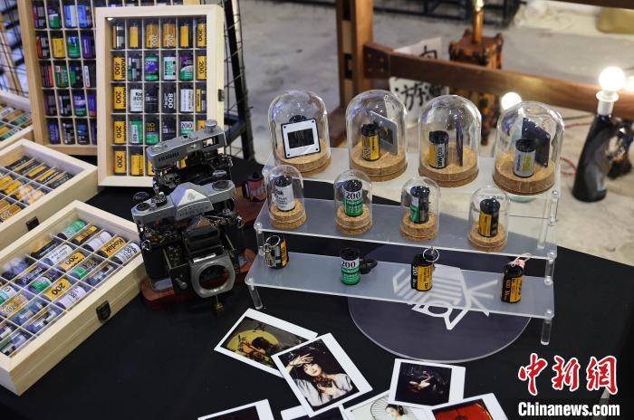 齐聚|南京街头创意艺术家齐聚景枫秀作品