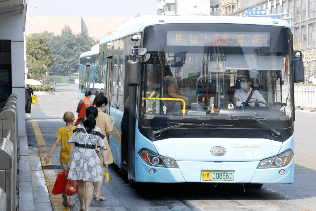 南昌公交多举措力保市民国庆中秋出行安全便捷