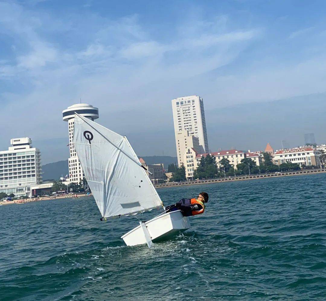 祝贺!市南区蝉联青岛市第15届大中小学生帆船比赛团体桂冠