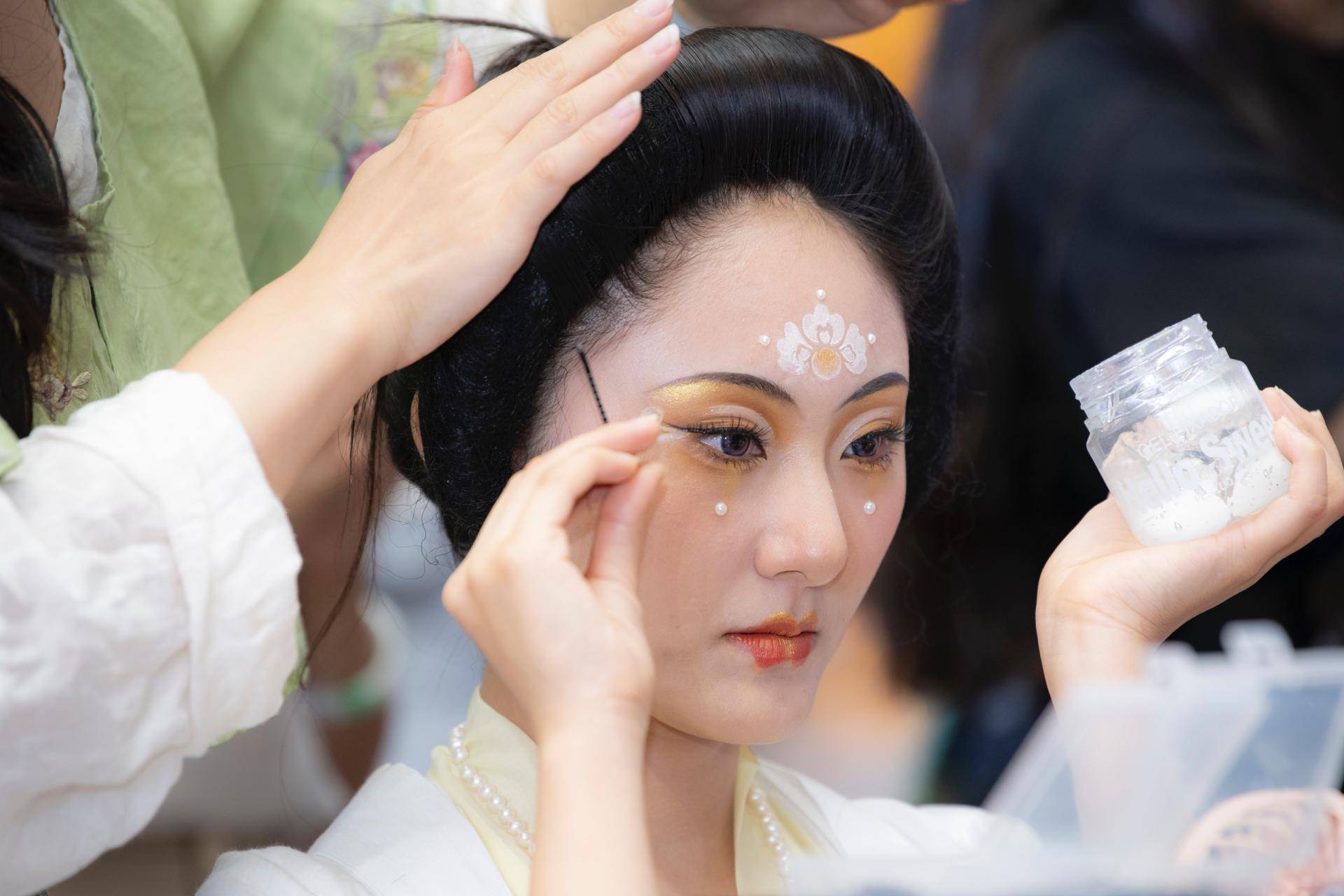 者,专/兼职化妆造型师,妆造相关从业者等群体发起的汉服妆容造型比赛