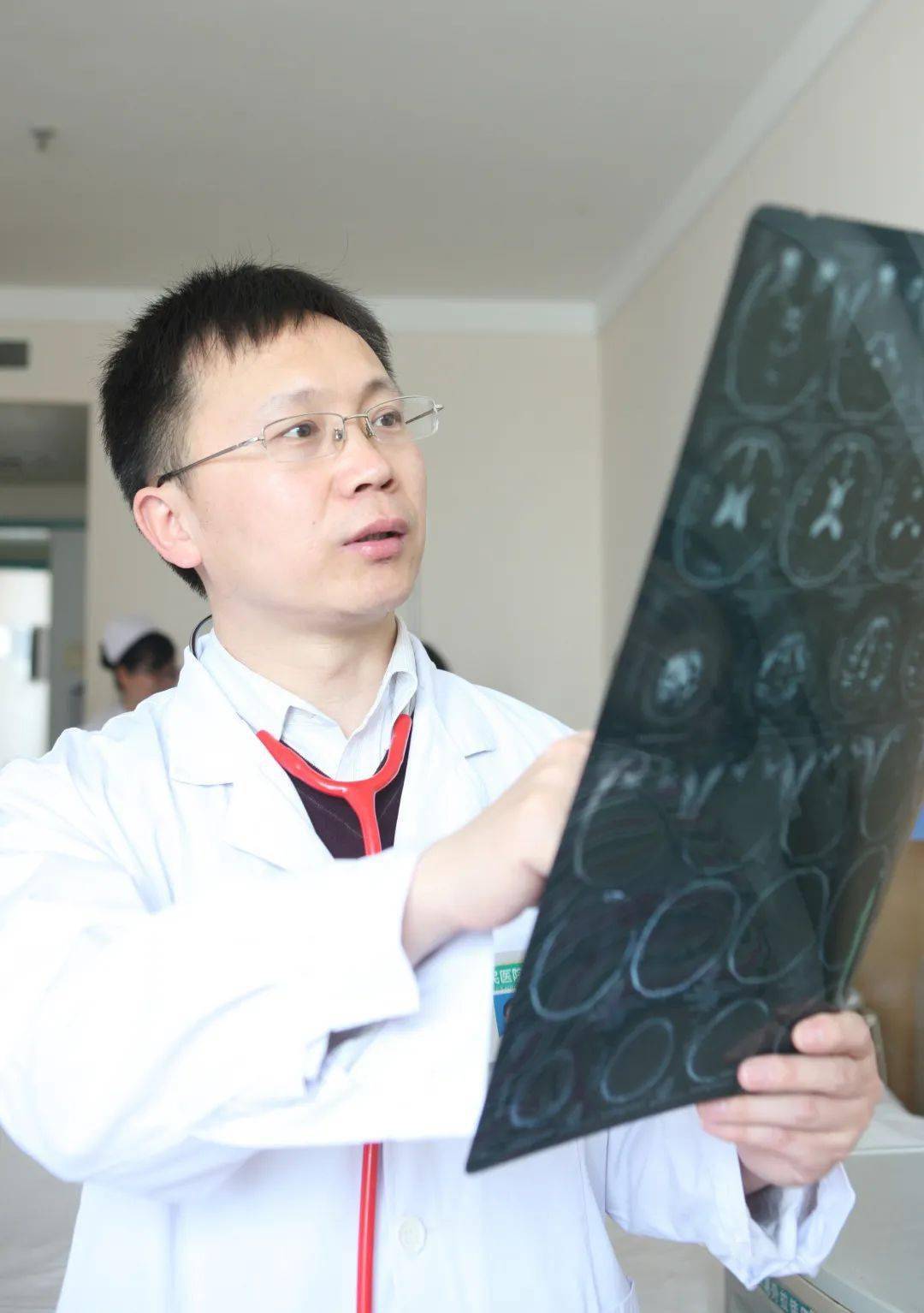 "英雄可以不问出处,但希望英雄是真英雄"|专访 朱良付教授_医生