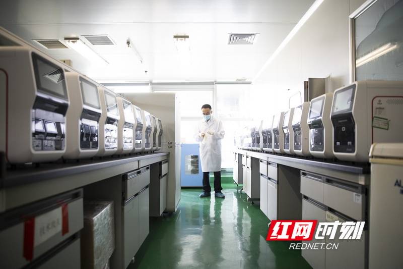 疫情|“高新”开拓者｜谭德勇：我想成为一个分子在生物科学的世界里遨游