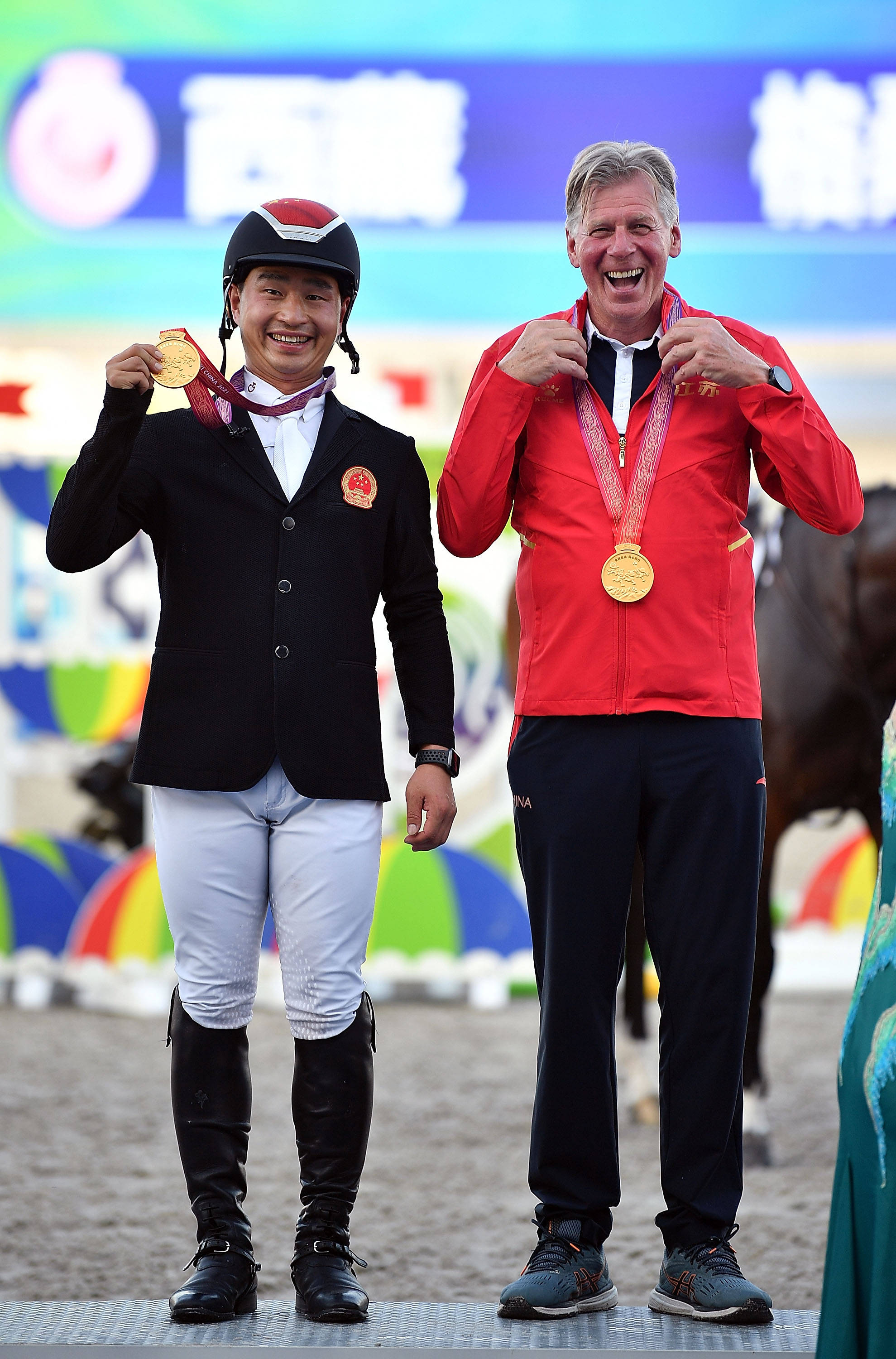 马术三项赛个人江苏队包英凤夺冠