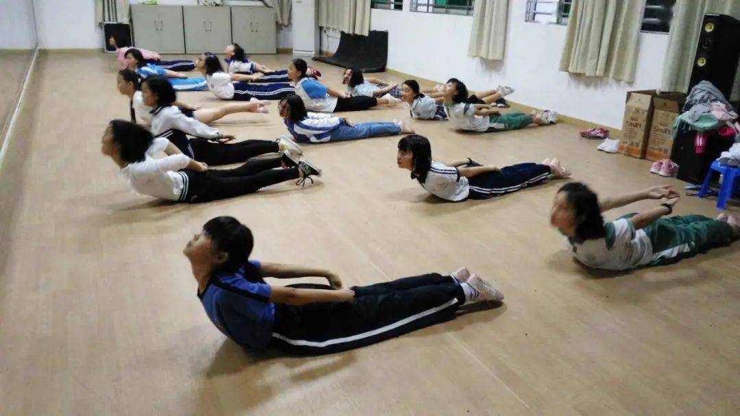 【最全最实用】仰卧起坐的训练方法