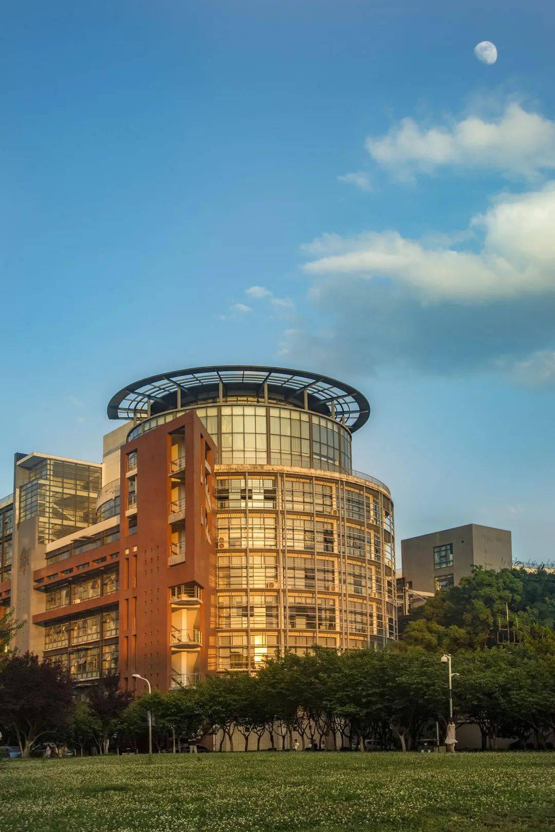 月满桂子山邀你共赏华师明月