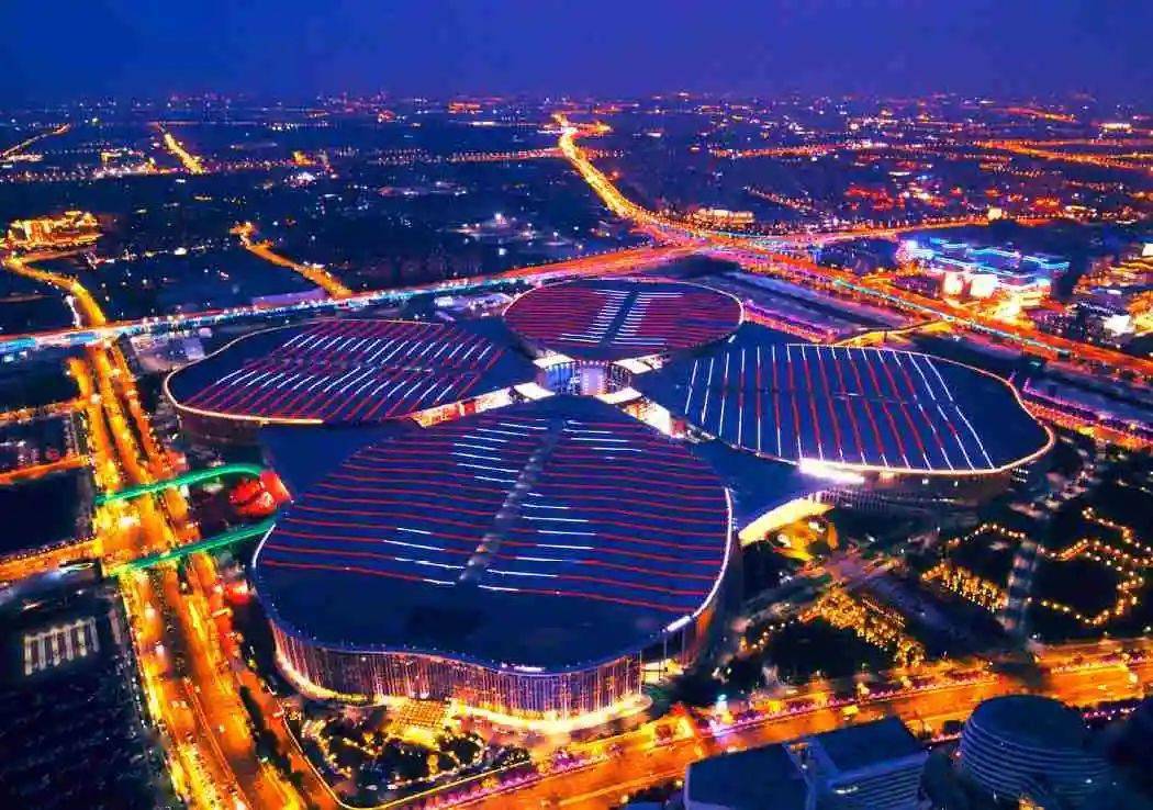 国家会展中心入围上海最受关注二十大优秀建筑→请投48号!_徐泾东站