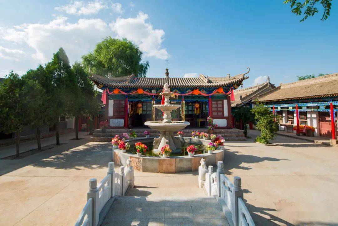 文屏山:清歌出灵岫 文华瑰丽染朝霞_静宁