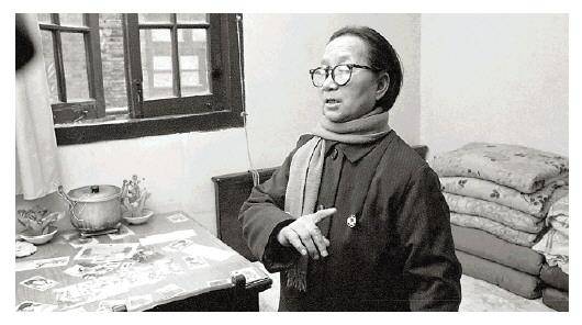 接管中央文库的陈来生.