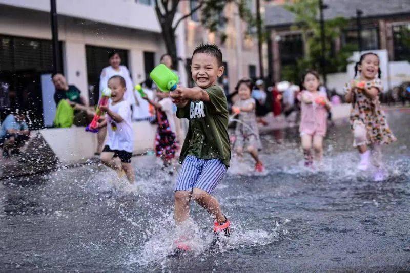 俞敏洪|知名企业宣布！将停止小初学科业务线下招生、关闭教学点！