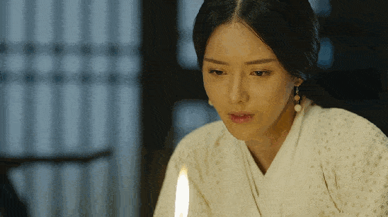 庄姜为好友写下了中国第一首送别诗,就是著名的《邶风·燕燕》