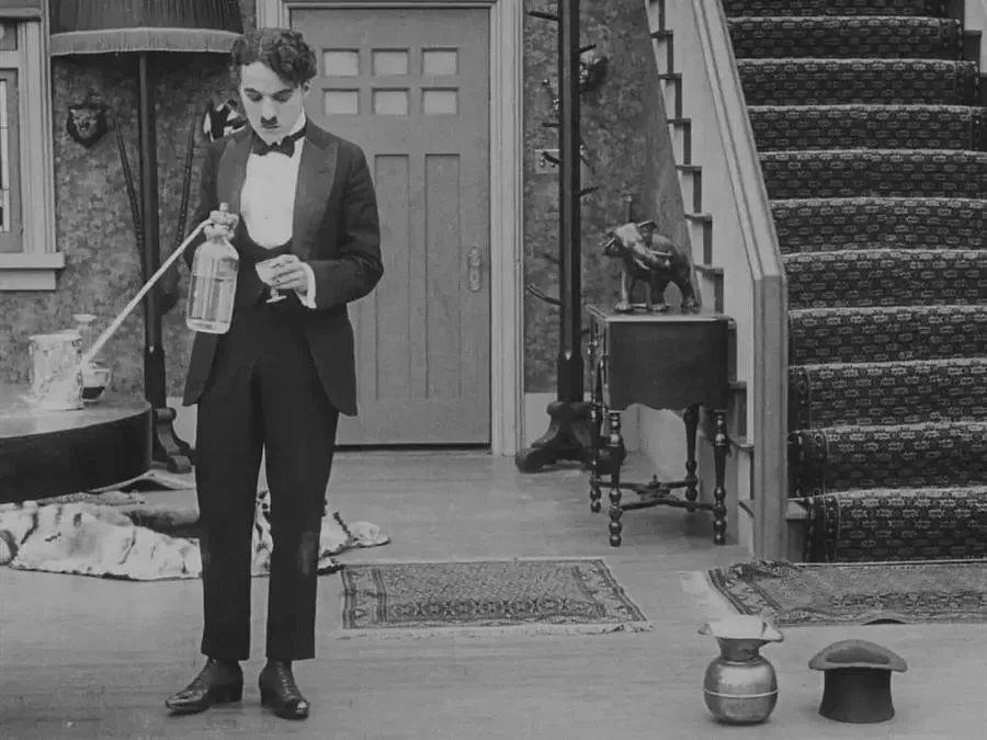文化|查理·卓别林：表现性身体、喜剧风格与现代性力量