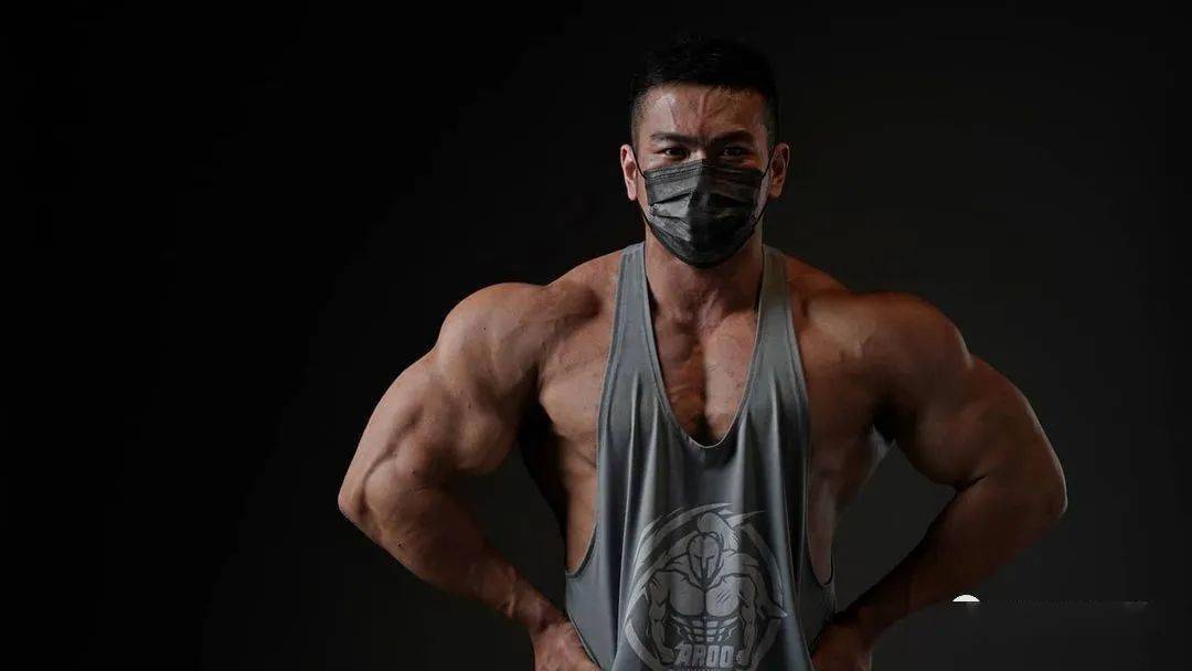 肉壮型肌肉男,你会给多少分!!_好身材