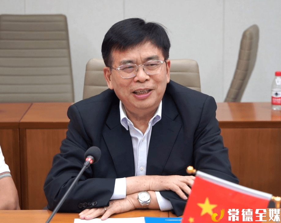 校长刘良讲话▲深圳市城市建设投资发展有限公司董事长李志平讲话刘良