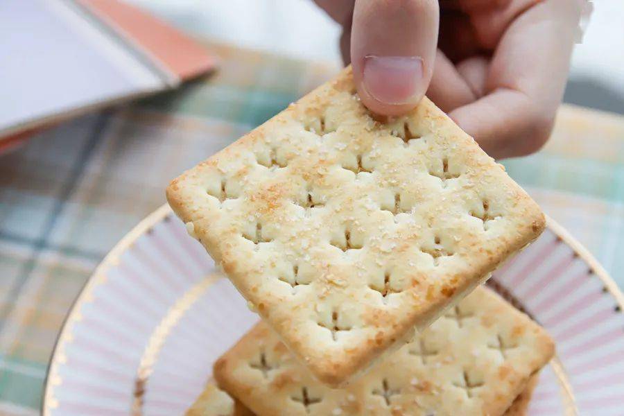 配料表|淘了27款人气芝士零食,我宣布放弃减肥