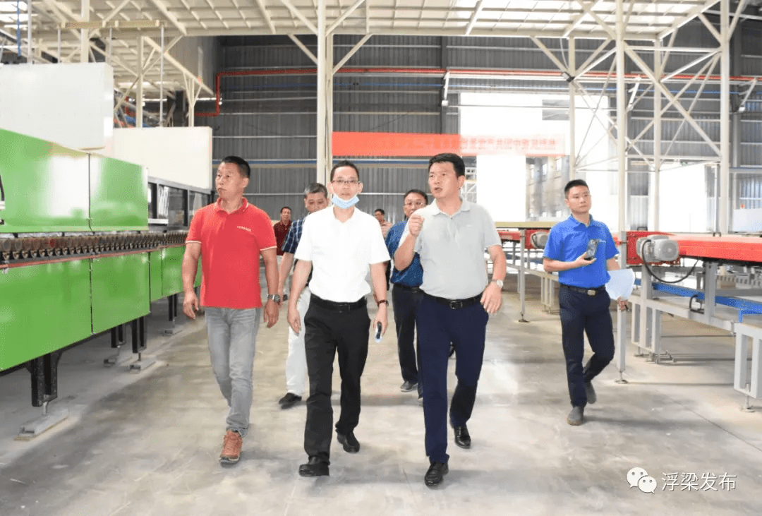 9月27日,省商务厅开放开发处处长王春雷率核查组一行先后来到金意陶