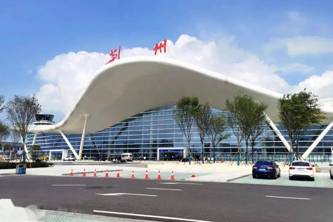 从荆州机场建设管理有限公司获悉,荆州沙市机场将借今年冬春航班换季