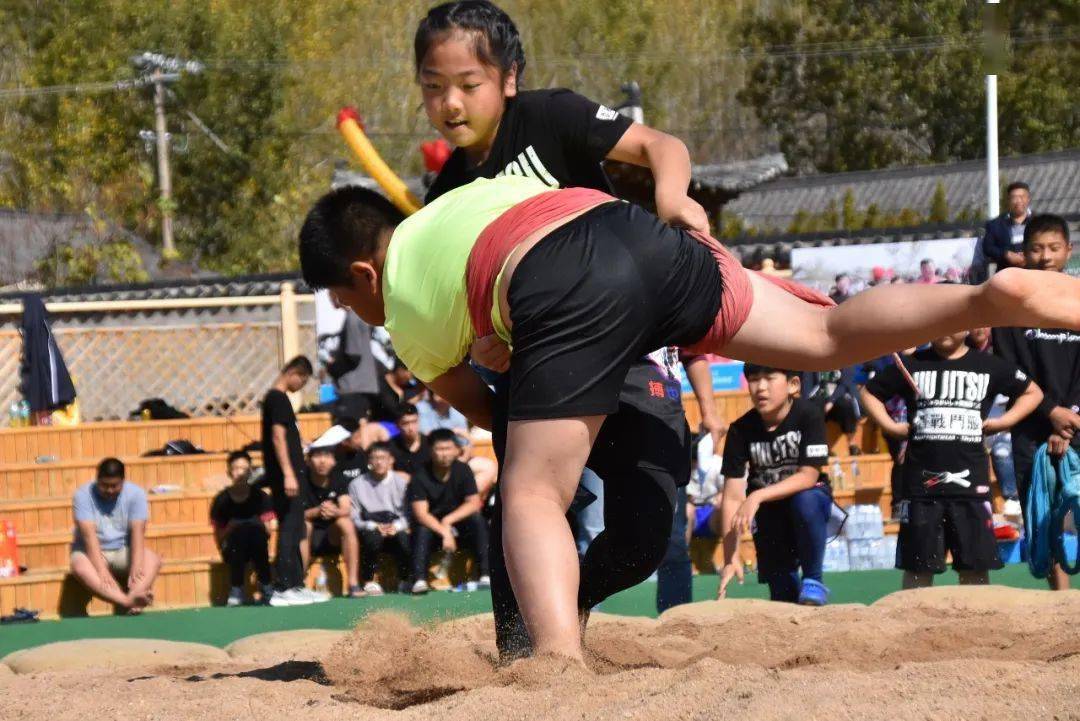 要闻2021年第九届朱德海杯中国朝鲜族摔跤比赛在龙井开赛