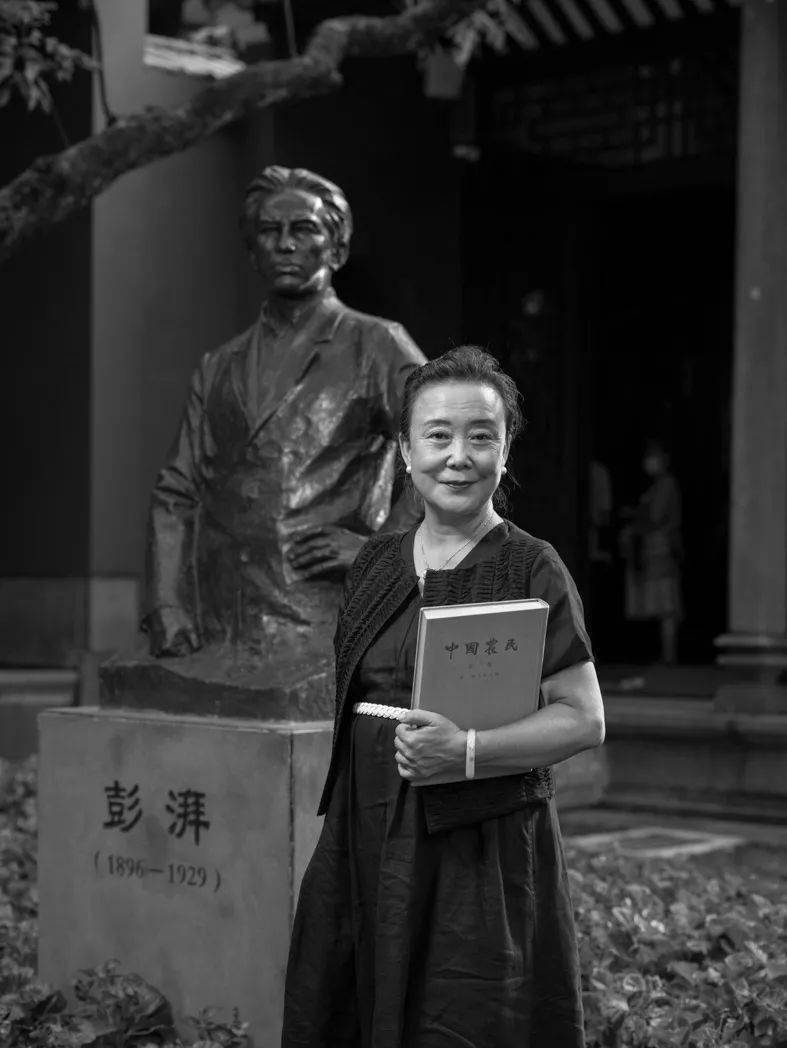 吕布|他的一张照片，让无数人对这个女孩魂牵梦绕