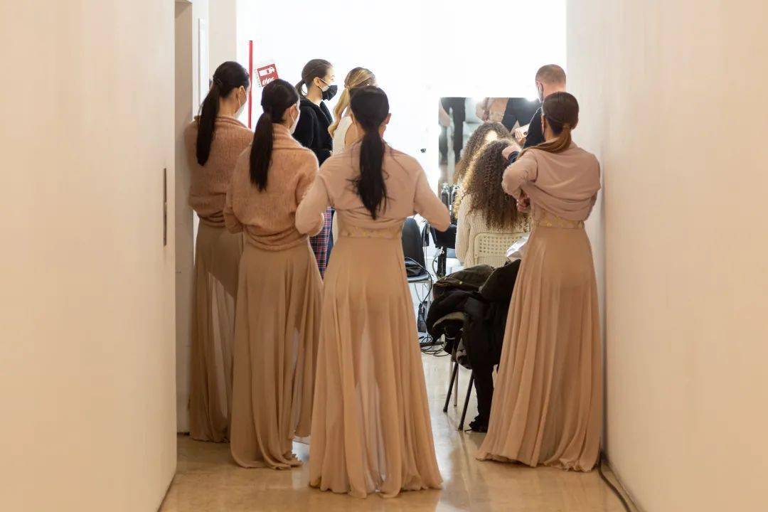 颜色 显白又高级？只服奶茶色！