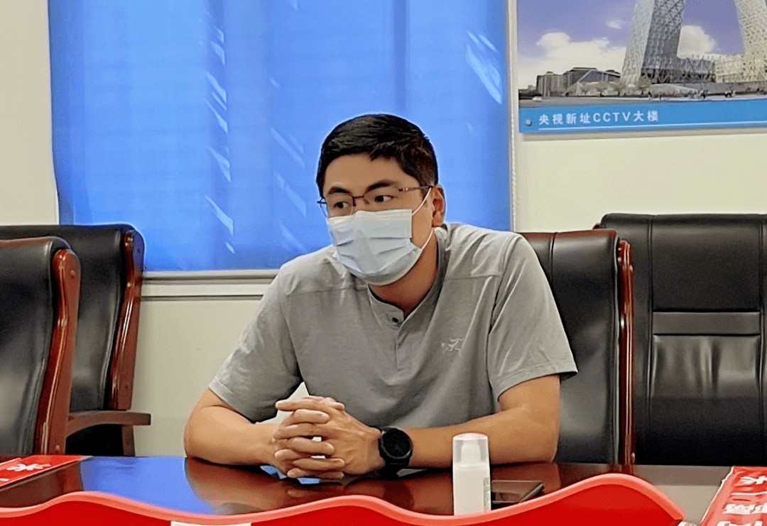 张万宾,吴滨带班检查公司在建重点项目