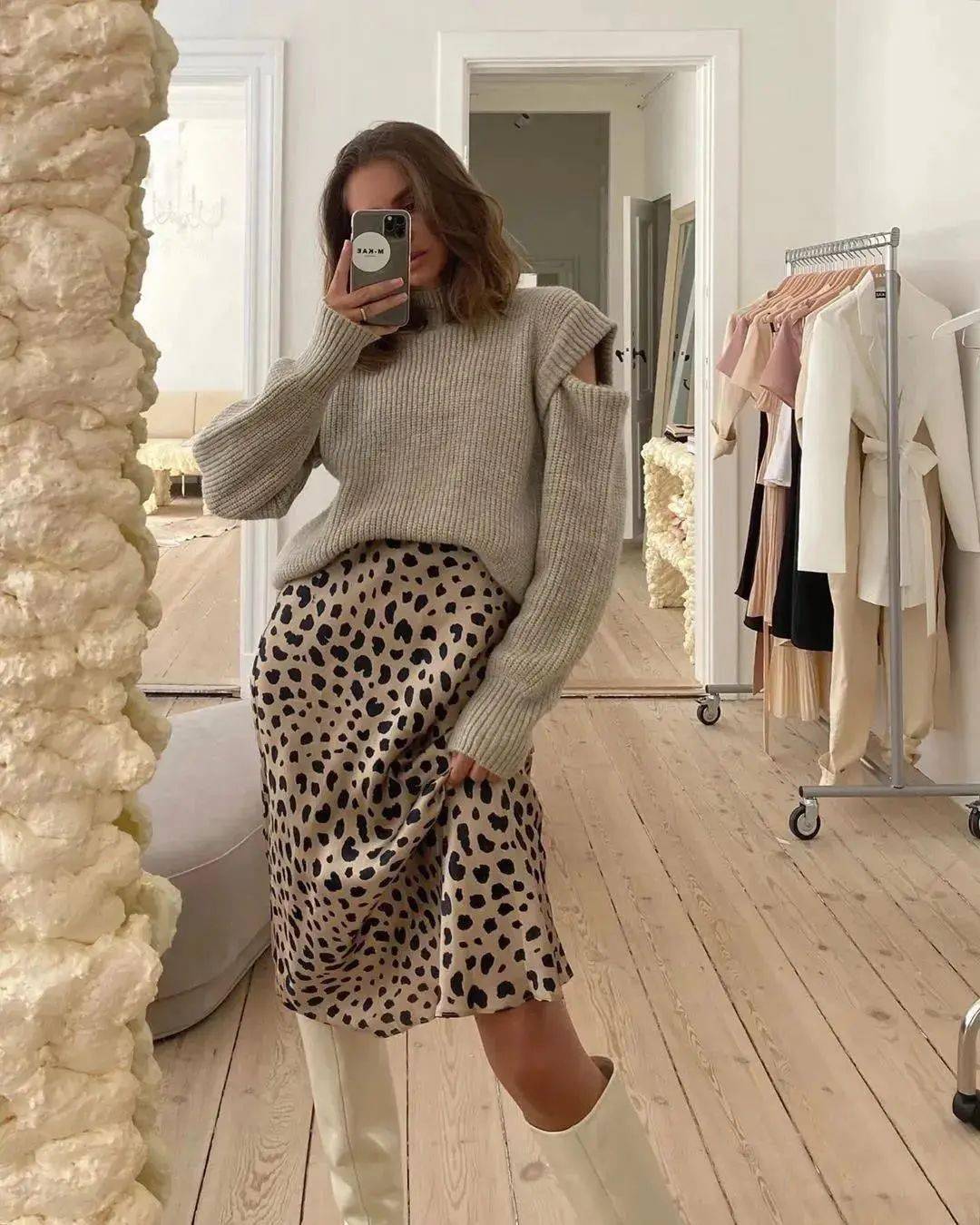 毛衣 秋冬最强穿搭指南就在这了！一件毛衣可以拯救你的衣橱