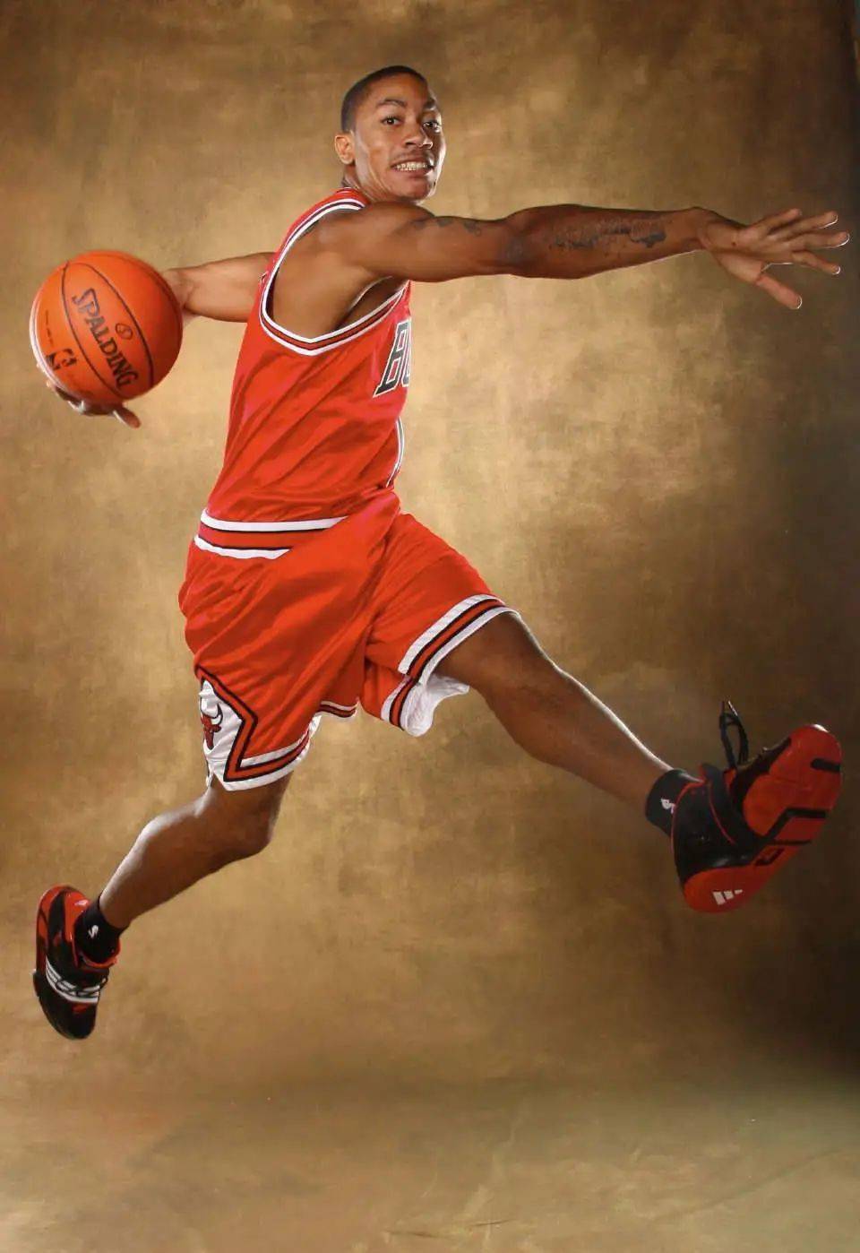 抓地力好的篮球 27a3a9581e3f4ef5b7f1e9be12904363.jpeg