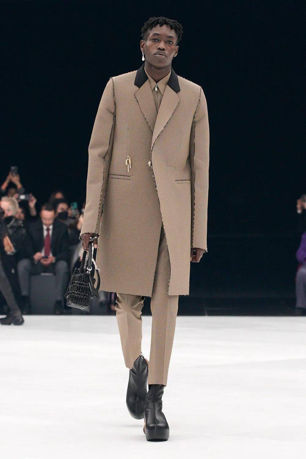 成衣 【秀场】Givenchy 2022 春季成衣时装秀