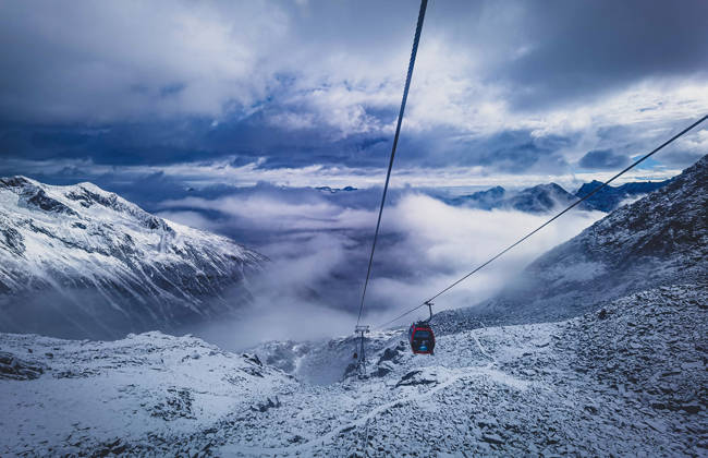 雪山|国庆大假第六天，达古冰川再迎降雪，正式进入冰雪旅游季