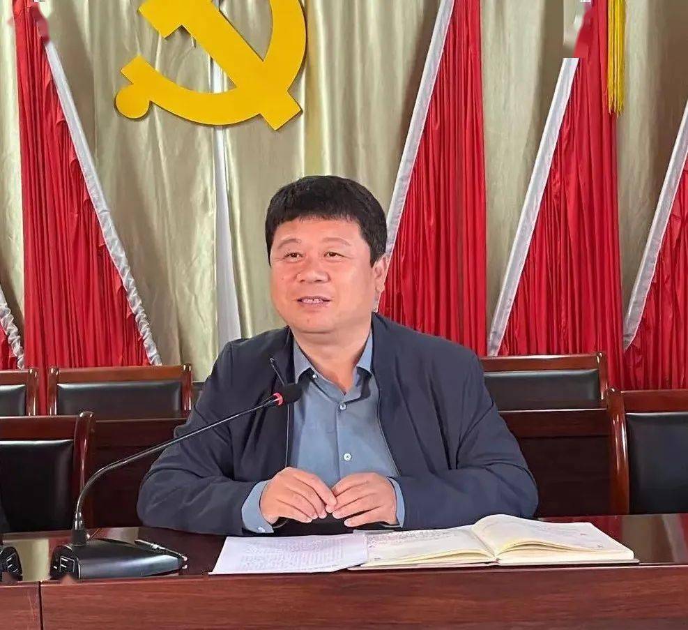 乡党委书记王建辉做总结发言最后,乡党委书记王建辉同志做总结发言,对