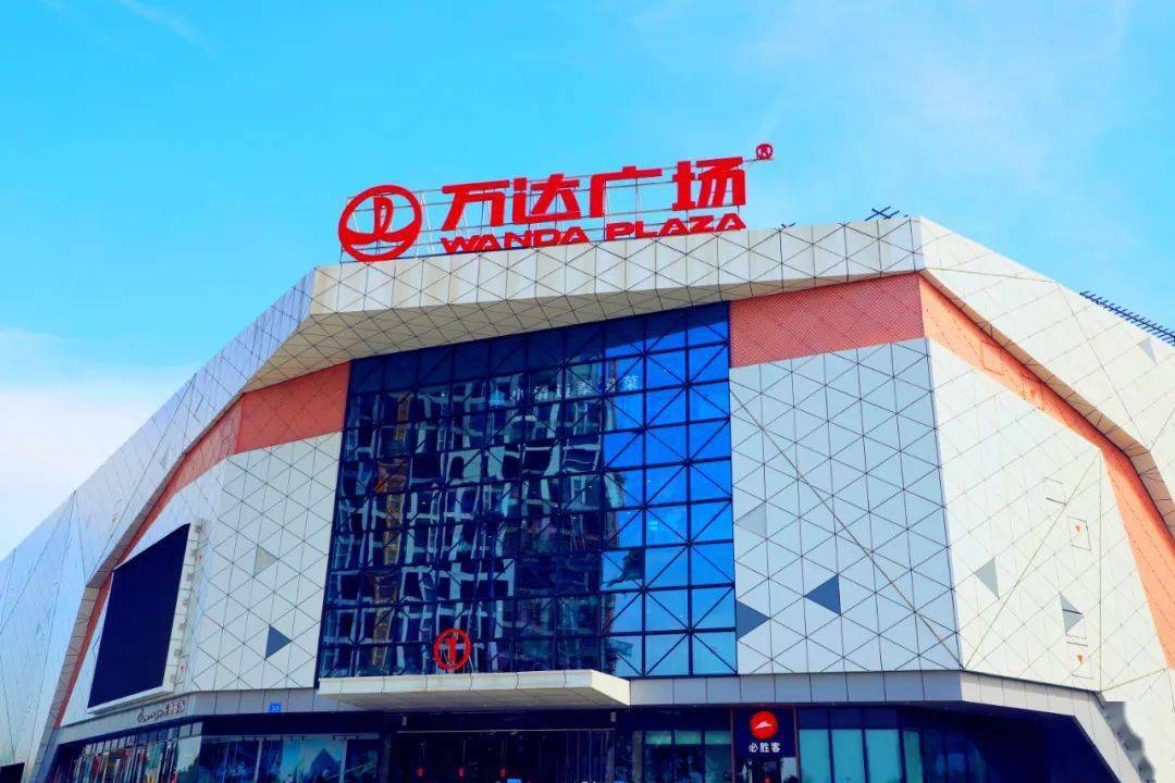 无锡新吴万达广场(点击查看)郁郁葱葱的粉黛大片大片肆意生长粉紫色花