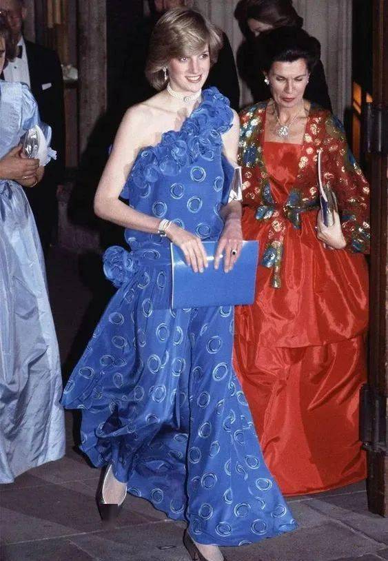 戴妃 如何轻松时髦地表达优雅范儿？