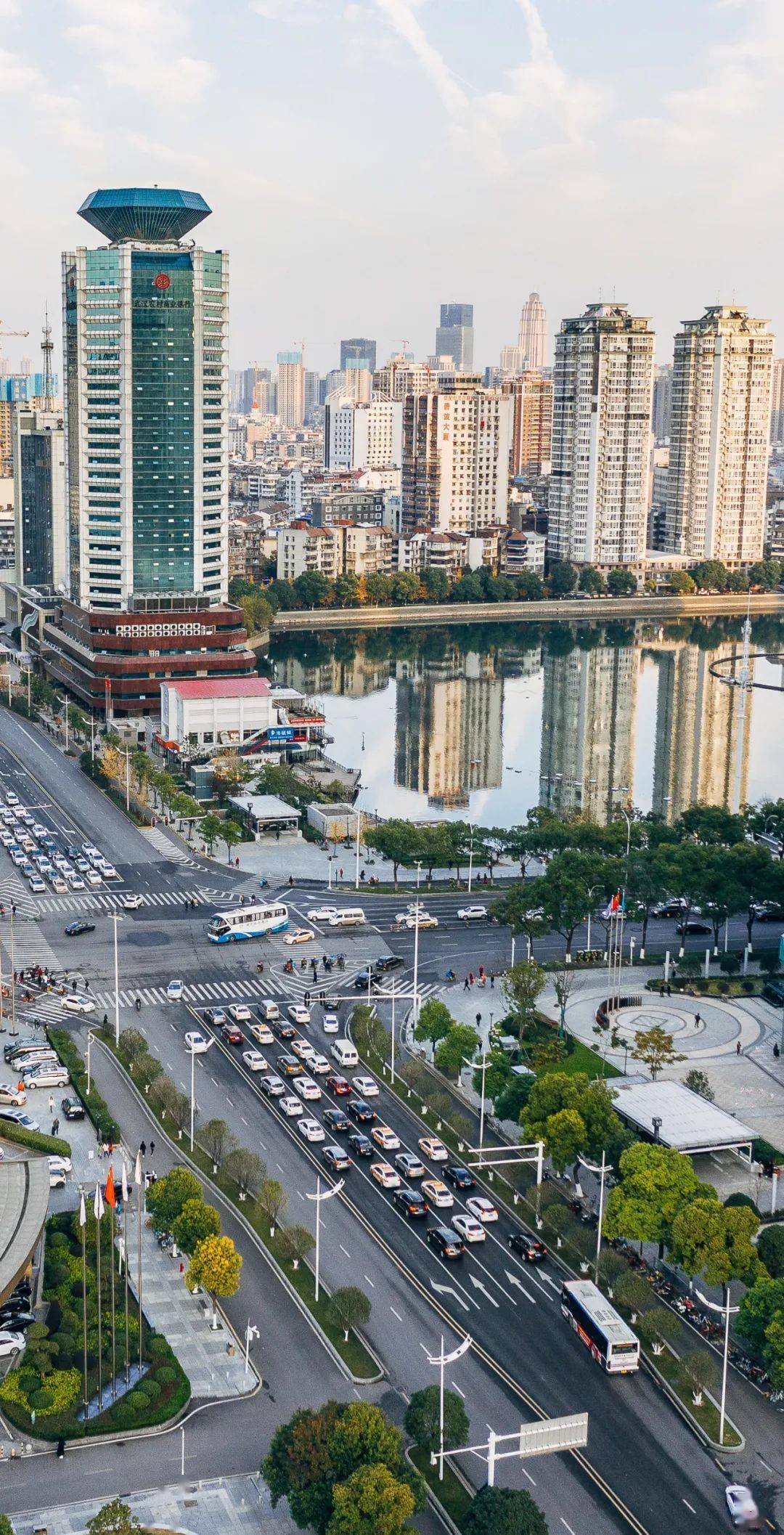 武汉市区有多少人口_湖北最 低调 的城市,人均GDP超过武汉,却天天哭穷(2)