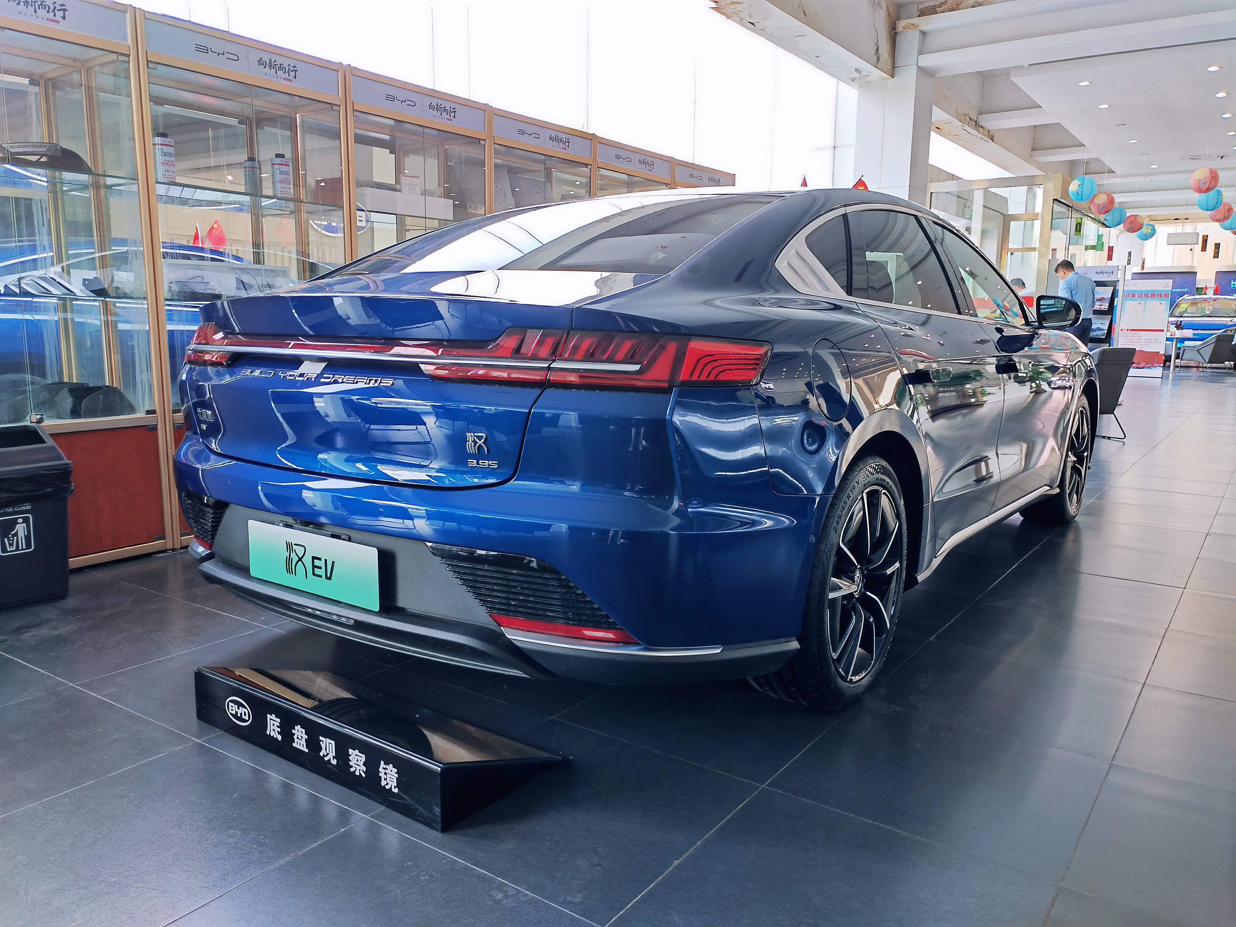 比亚迪汉ev加推新配色实车怎么样