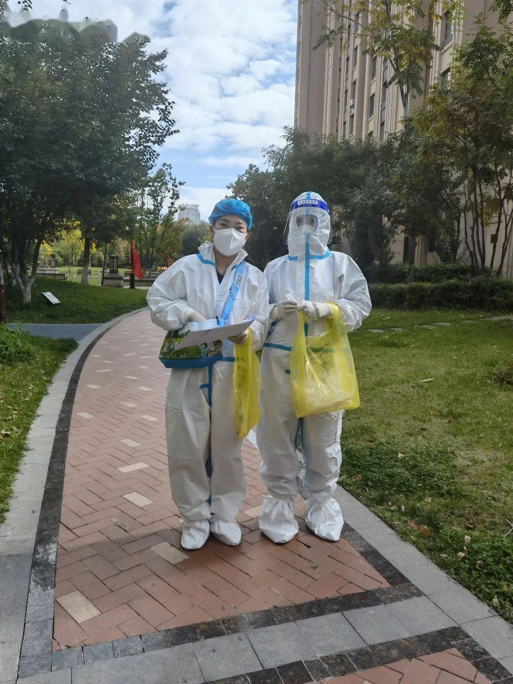 同事|“铁娘子”12小时120次入户采集，爬3000多级台阶，相当于150层楼！