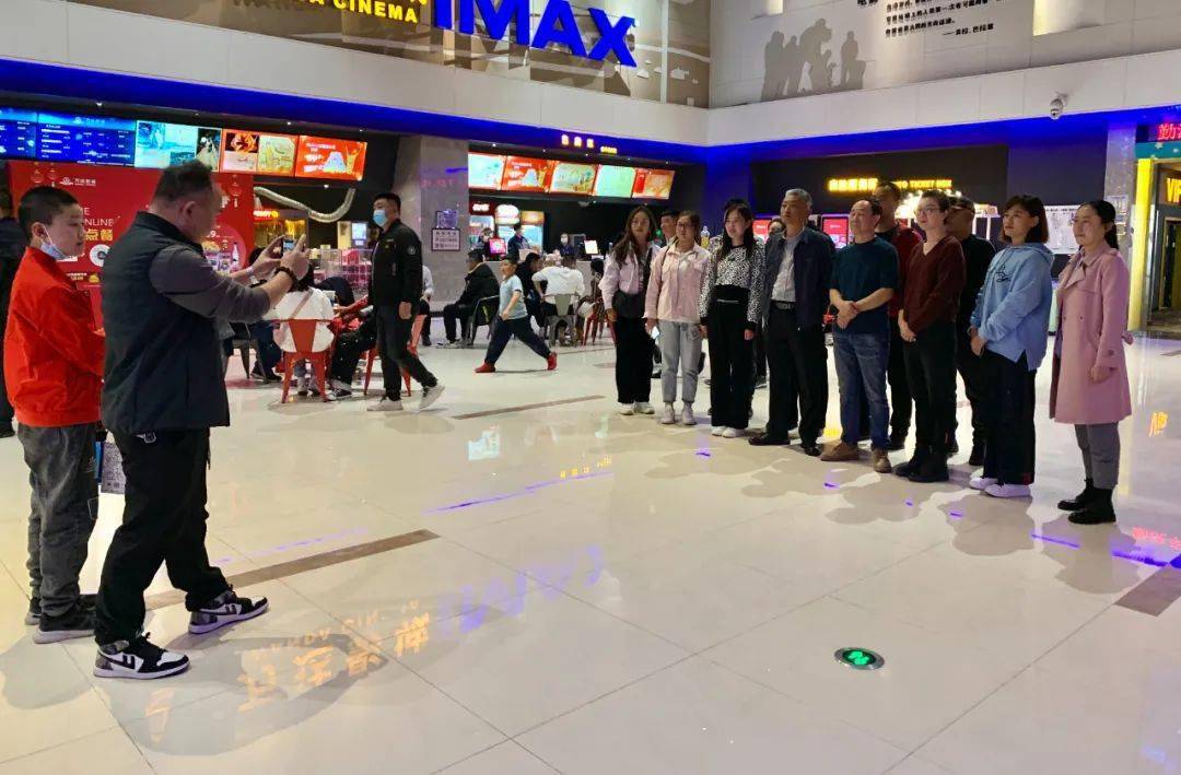 乌海|《长津湖》《我和我的父辈》在乌海掀起观影热潮