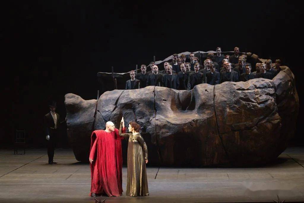 《俄狄浦斯王》演出剧照,2017年由此观之,尼采本人不愿意投身与莎乐美