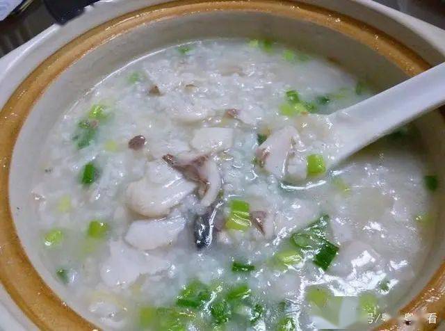 安铺鱼生粥雷州黄牛,肌肉丰满,肉质嫩滑,甘香醇厚,味美可口,屠宰率高