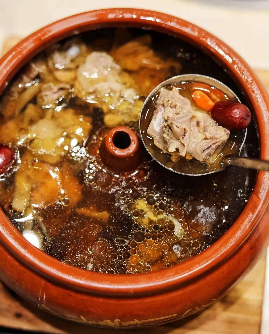 新鲜菌子 招牌云南汽锅鸡 傣味云南菜 n.