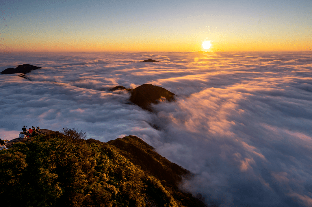 重阳登高好时节,一起爬山吗?_猫儿山