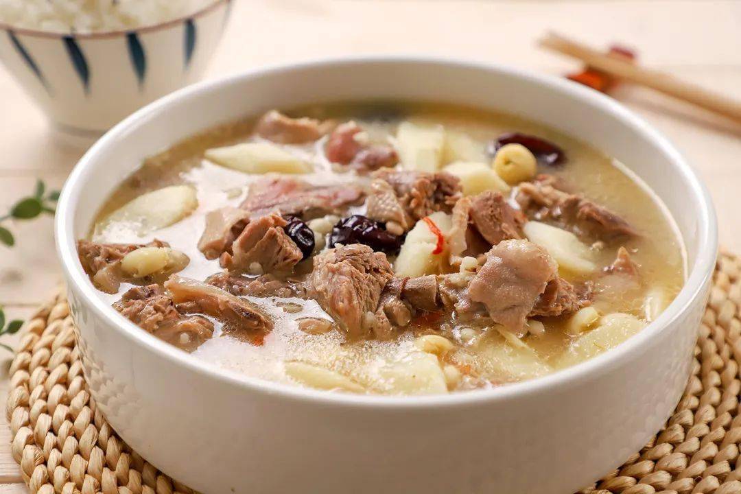 秋季食补多煲汤,这一锅特别温补润燥