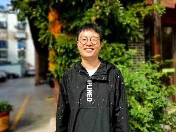 刘镇|这一瞬间，看见父母的衰老