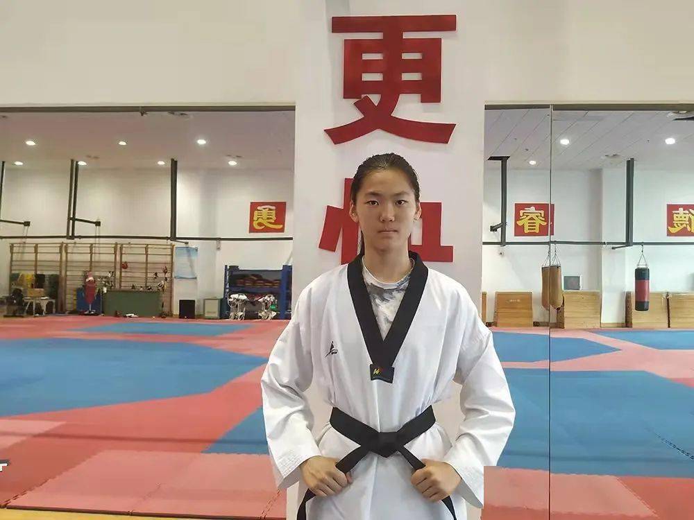 传承红船初心,飞扬运动青春---跆拳道周怡星_教练