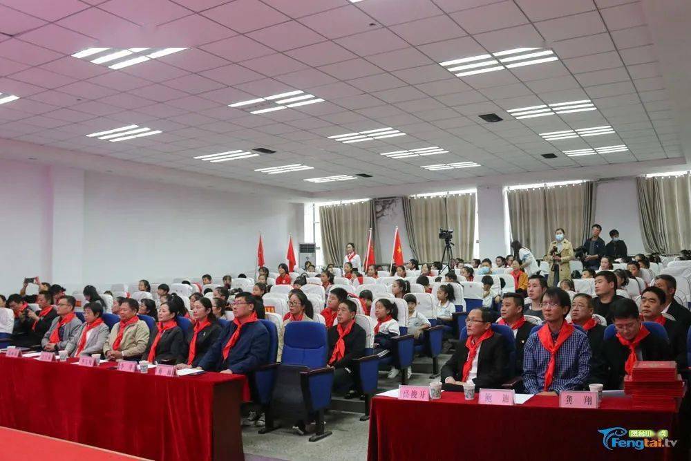 团市委副书记李雪梅,团市委副书记张丽莉,凤台县副县长李萍,凤台县