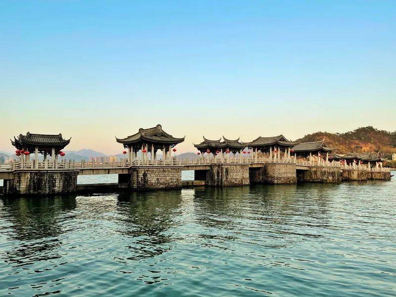 乐行族独立成团寻味广东潮汕南澳岛渔排古镇工夫茶透骨新鲜的牛肉火锅