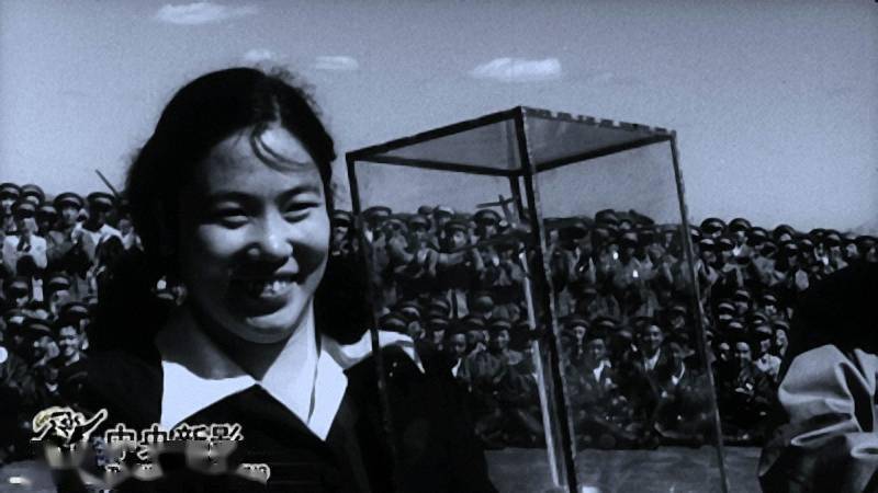 为支援抗美援朝,她演出半年,捐款15亿元买了1架米格-15战斗机_常香玉