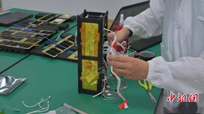 逐梦星空 上海交大首颗学生自研卫星成功发射