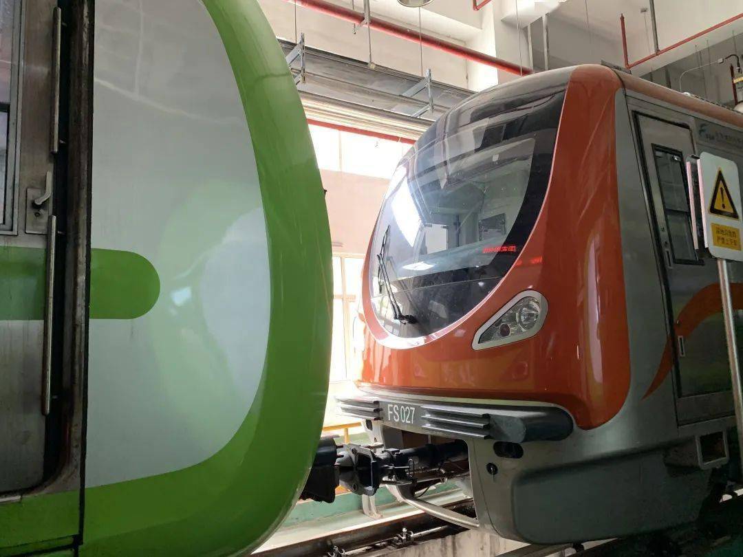 房山线,9号线跨线运营倒计时——_列车